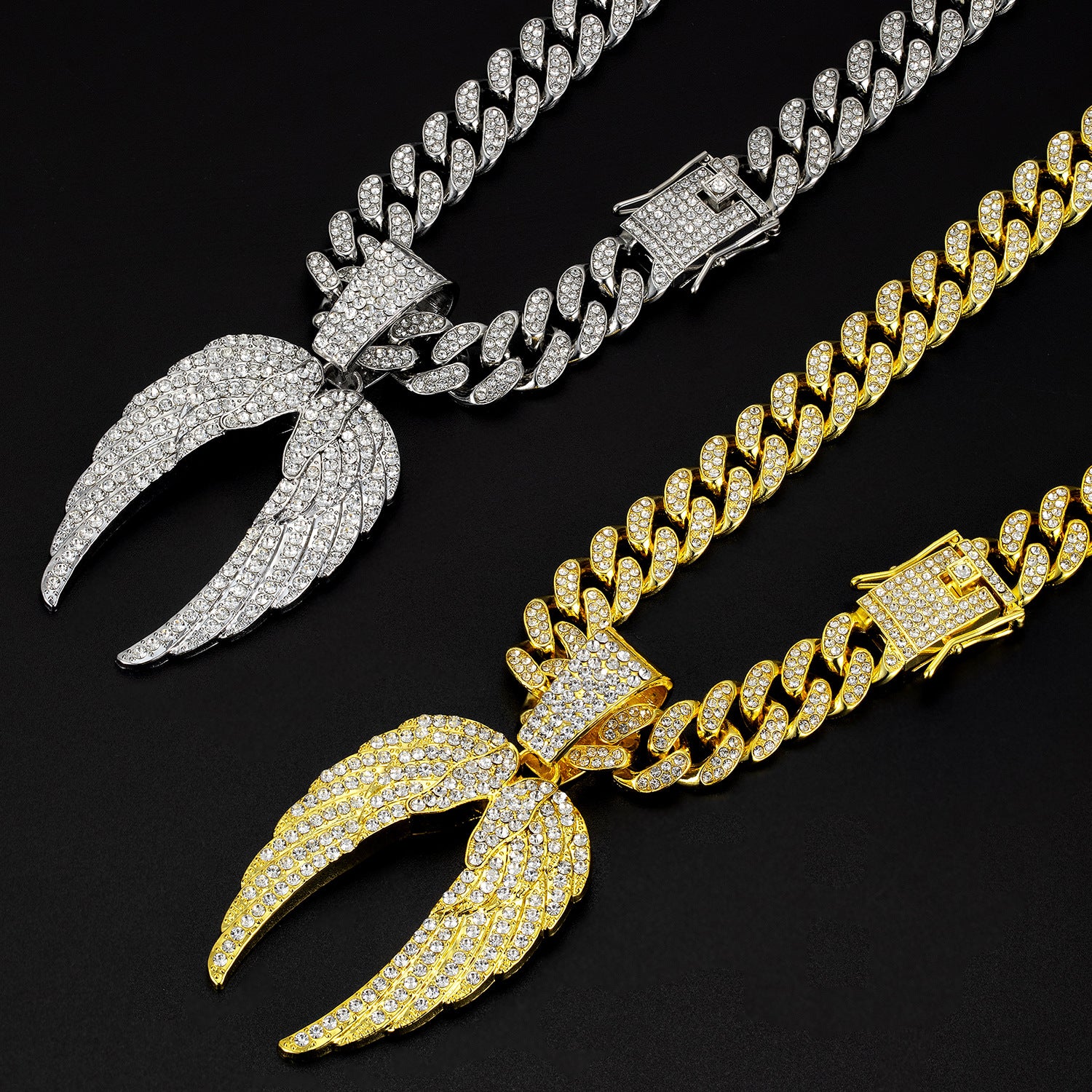 Collier chaîne cubaine avec ailes d'ange