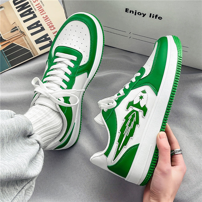 Lässige Sneakers mit kreativem Raketenelement