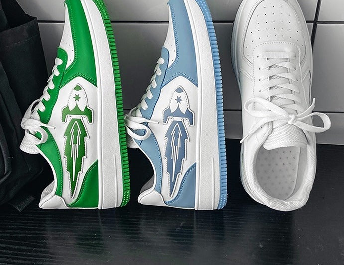 Lässige Sneakers mit kreativem Raketenelement