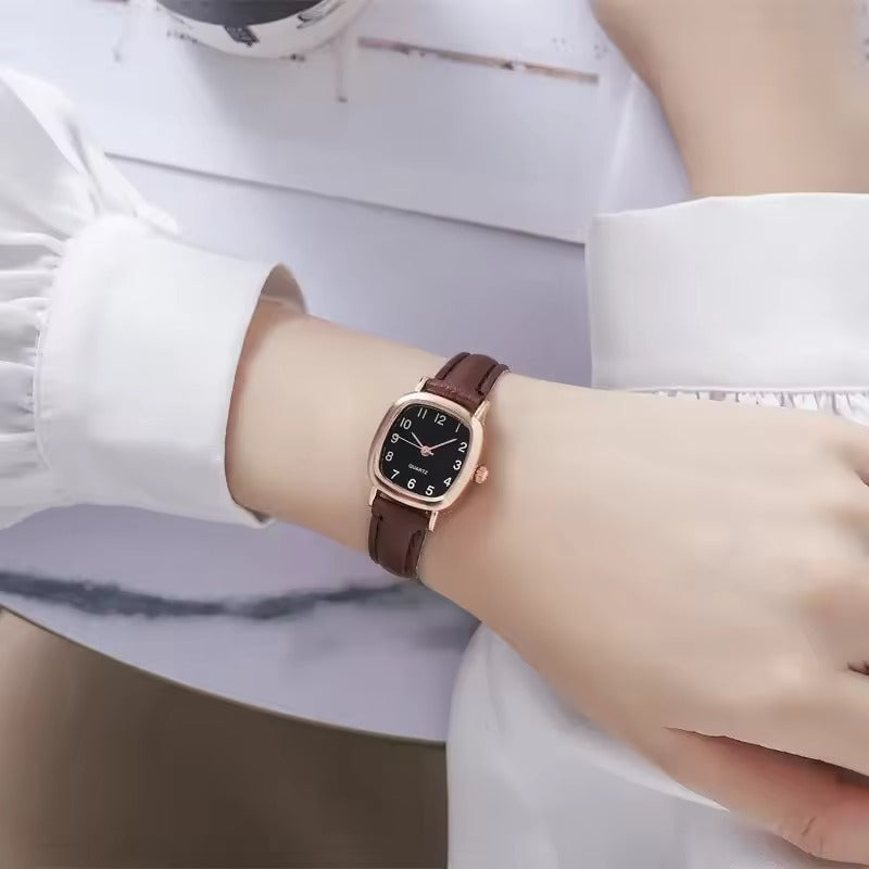 Montre femme rétro carrée marron avec bracelet en cuir