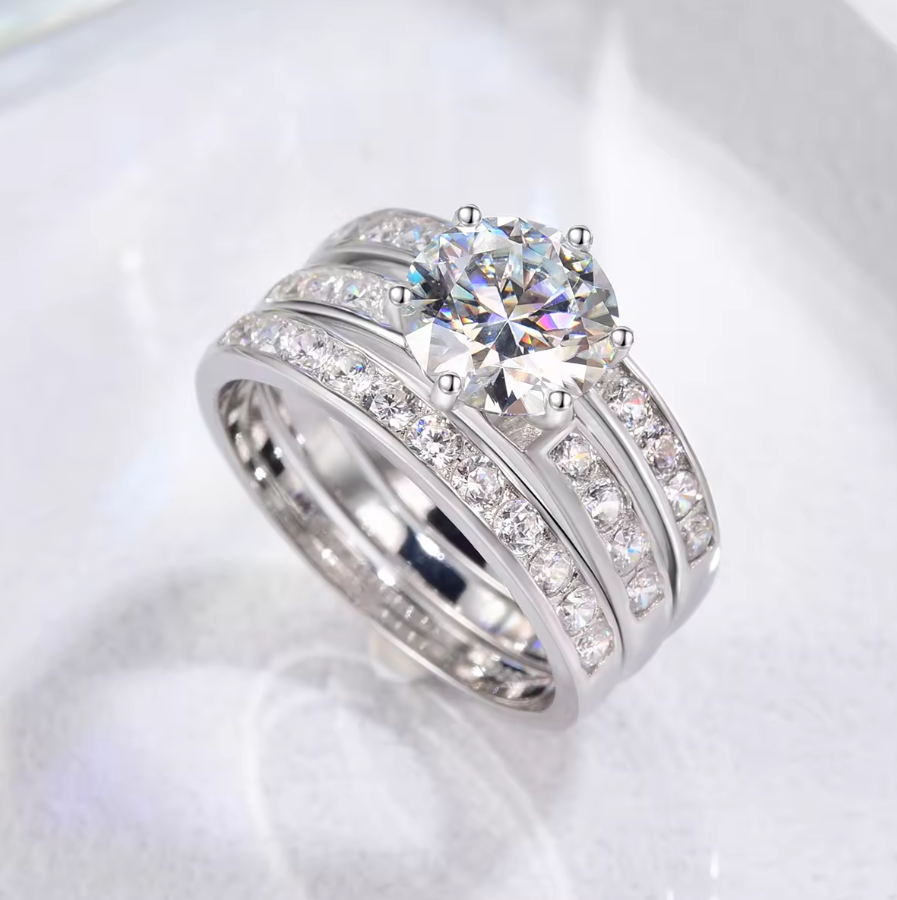 Bague en argent sterling 925 avec moissanite et diamants à trois rangées de 2 carats