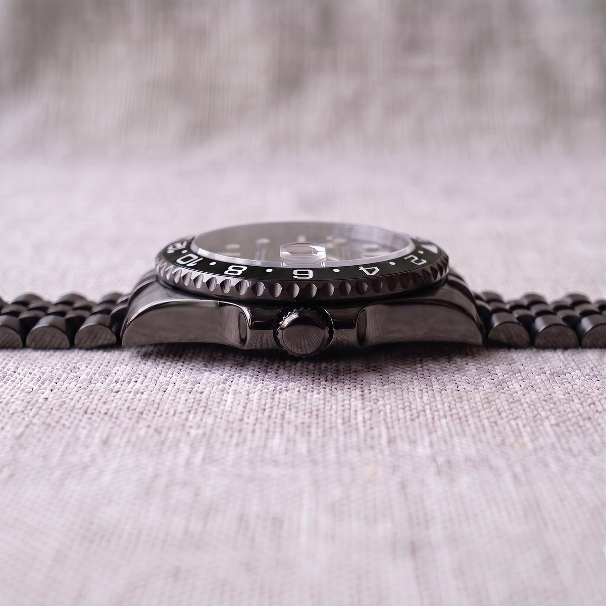 Side profile showing case height and crown | strap=Jubilee