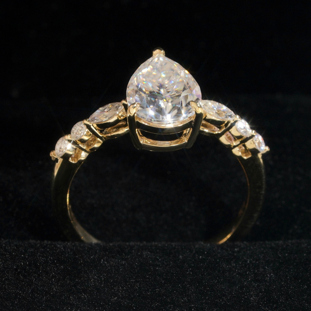 10K Solid Gold Pear-Cut Moissanite Engagement Ring