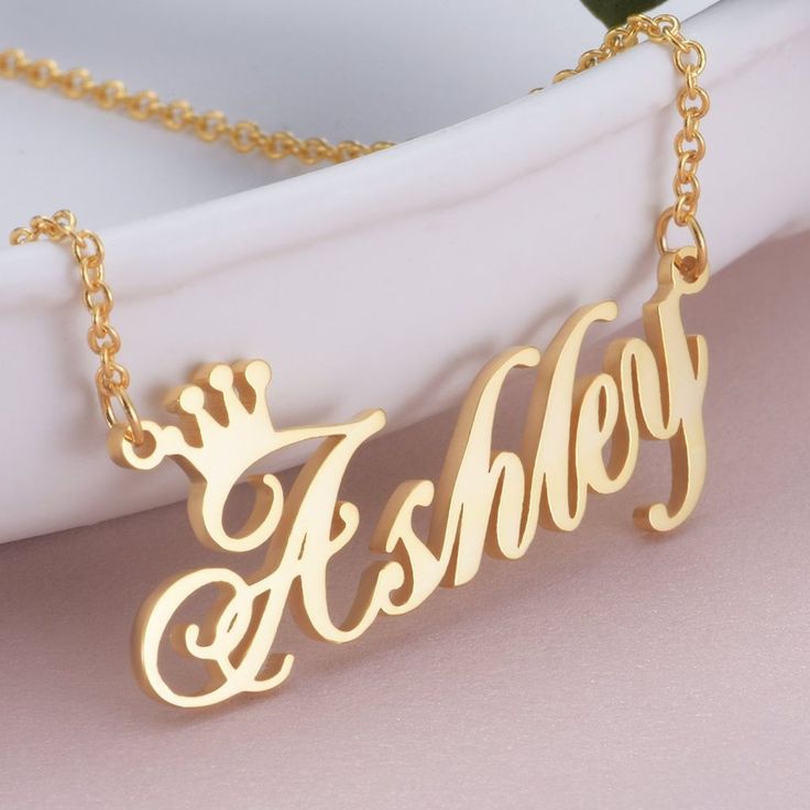 VVS Jewelry 14K Gold Custom Crown Name Necklace