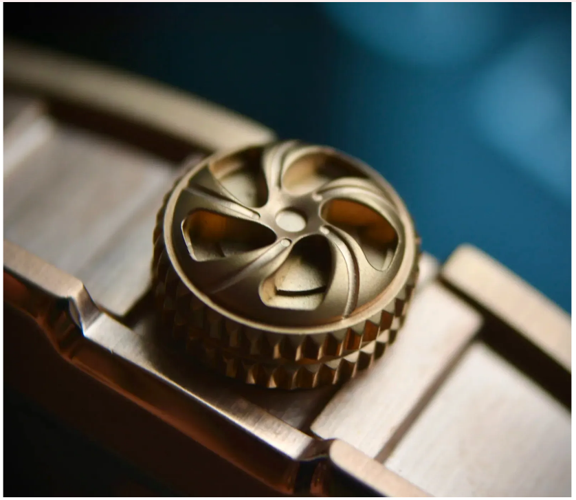 VVS Watches™ Tonneau | Nautilus Edition