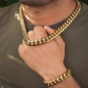 VVS Jewelry hip hop jewelry Cuban VVS Jewelry 316L Stainless Steel 18k Gold/Silver Cuban Chain + FREE Bracelet Bundle